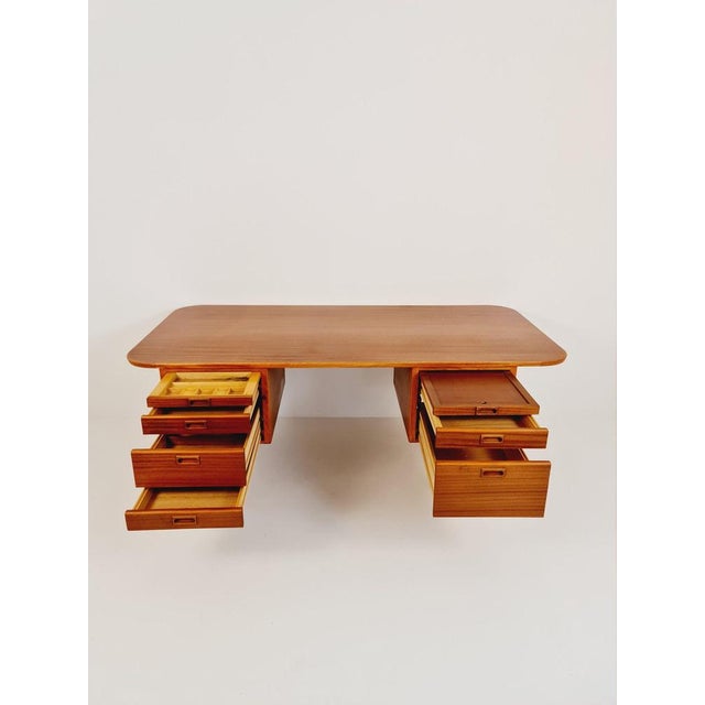 Danish Mahogany Executive Desk by Gunni for Omann Jun, 1950s For Sale - Image 6 of 11