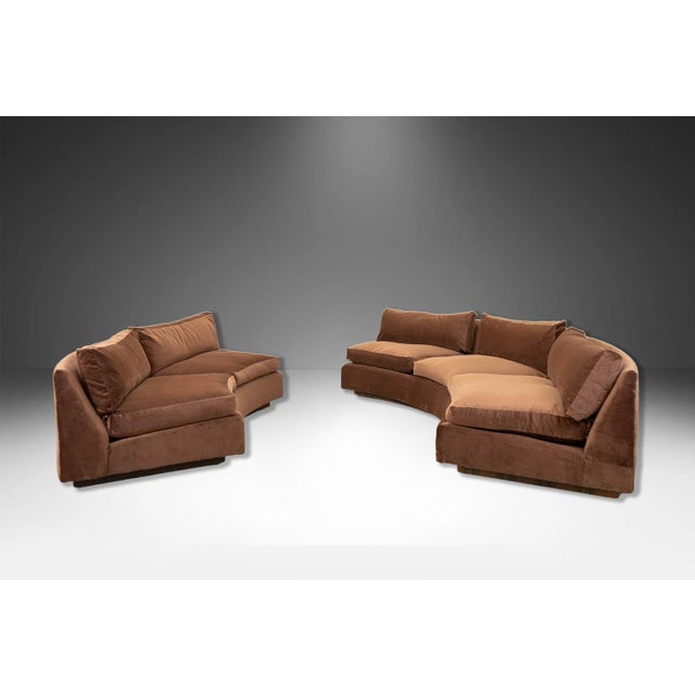 1970s 1970s Milo Baughman for Thayer Coggin Curved Sectional Sofa Newly Reupholstered For Sale - Image 5 of 12