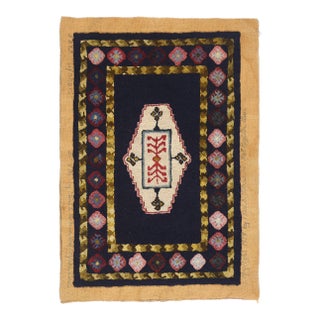 Vintage American Hooked Rug, 02'00 X 03'00 For Sale