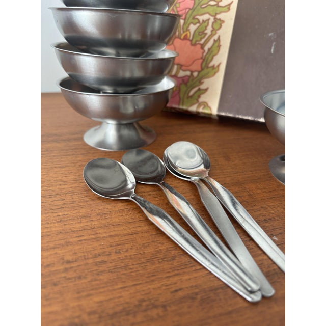 Vintage French Bistro Style Stainless Steel Ice Cream Bowls and Spoons from Jean Couzon, 1970s, Set of 12 For Sale - Image 4 of 8