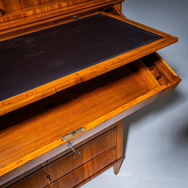 Biedermeier Secretaire Desk in Cherrywood, Germany, 1820 For Sale - Image 10 of 15
