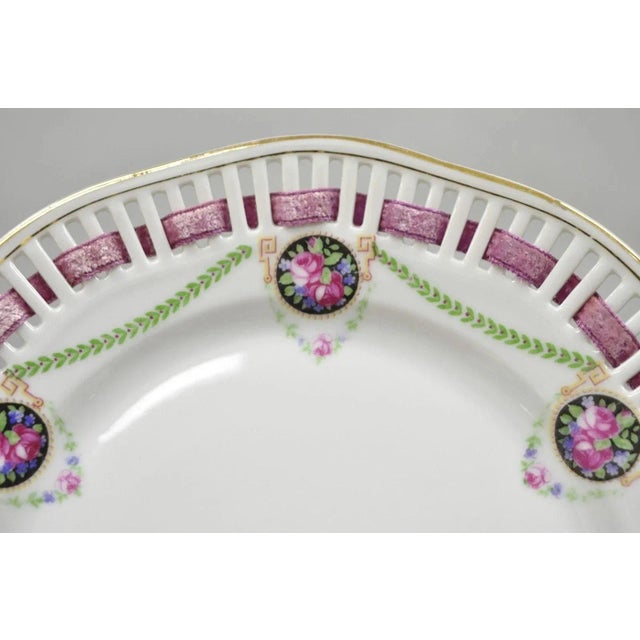 Early 20th Century Schumann Bavaria Germany Victorian Reticulated Floral Roses Plates - 6 PCS For Sale In Philadelphia - Image 6 of 11