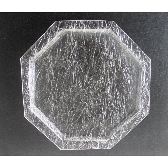Transparent Willy Rizzo Style Crackle Ice Effect Lucite Octagonal Serving Tray Vintage For Sale - Image 8 of 12