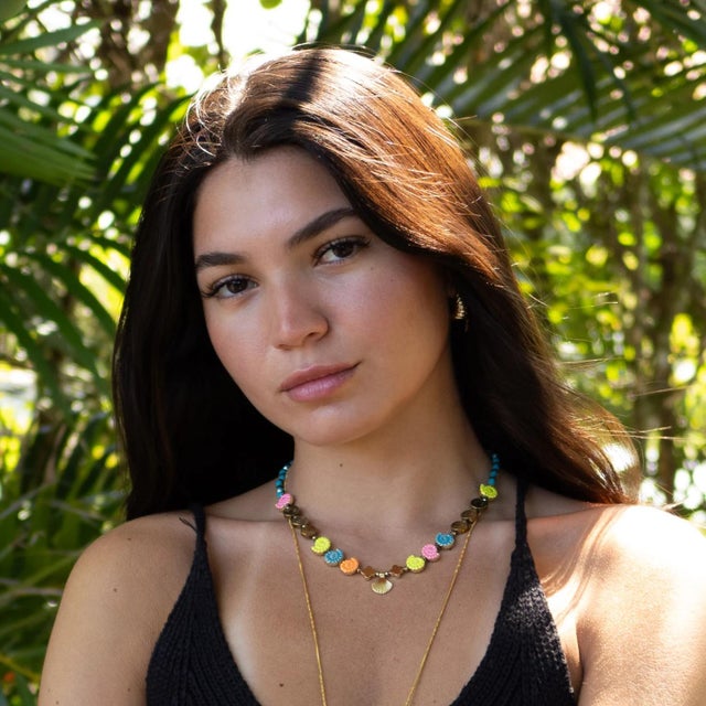 Contemporary Summer Spirit Shell & Seahorse Charm Choker Happy Necklace For Sale - Image 3 of 11