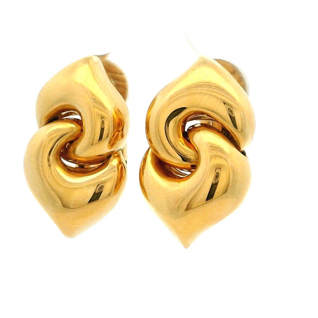 1980s Bulgari Puffy Gancio Link 18k Yellow Gold Earrings, Pair For Sale - Image 10 of 11