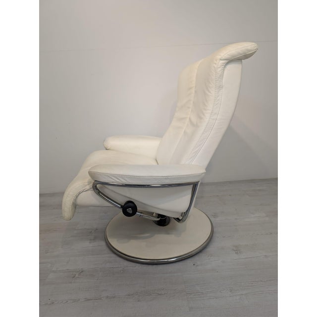 Norwegian Recliner from Ekornes Stressless For Sale - Image 11 of 18