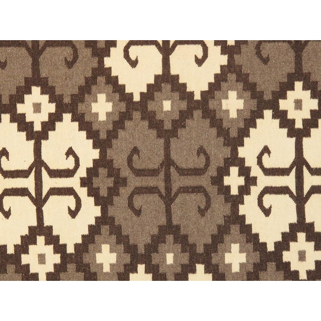 Here is an intriguing and decidedly modern tuscany carpet - a pasargad home tuscany rug that was hand-knotted of top...