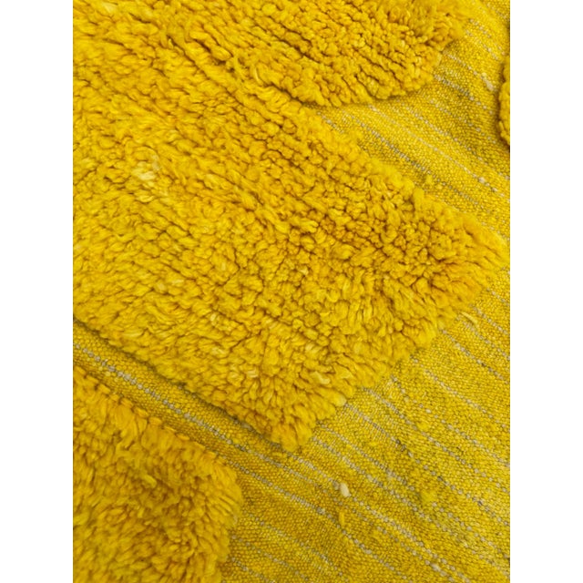 Material : Organic Wool of sheep Type : Beni Ourain Rug Region : The high Atlas of Morocco Manufacturing: By hand Walla...