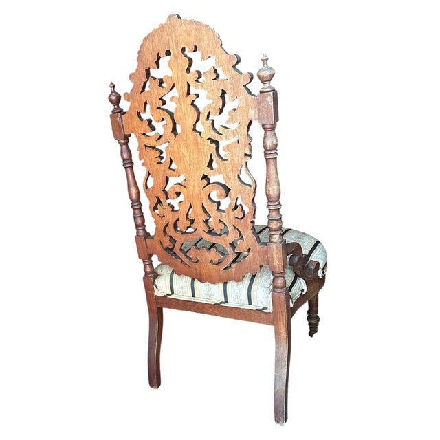 19thC Victorian Renaissance Revival Carved Walnut Armorial Slipper Chair. For Sale In West Palm - Image 6 of 11
