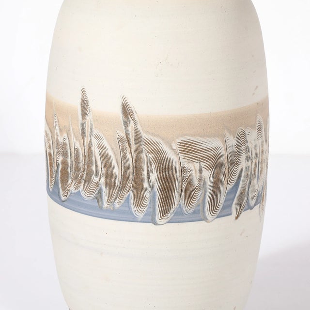 Pair of Mid-Century Modernist Off White Ceramic Table Lamps W/ Banded Detailing For Sale In New York - Image 6 of 12