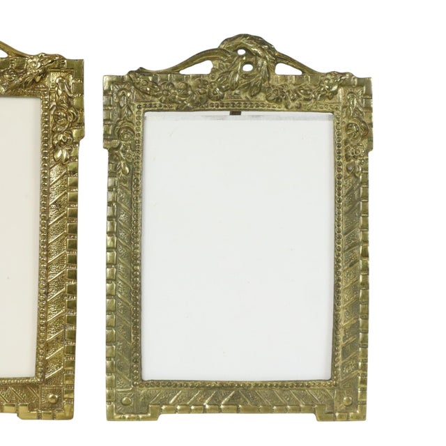 Antique French Polished Brass Photo Frames, 1890s, Set of 2 For Sale - Image 4 of 18