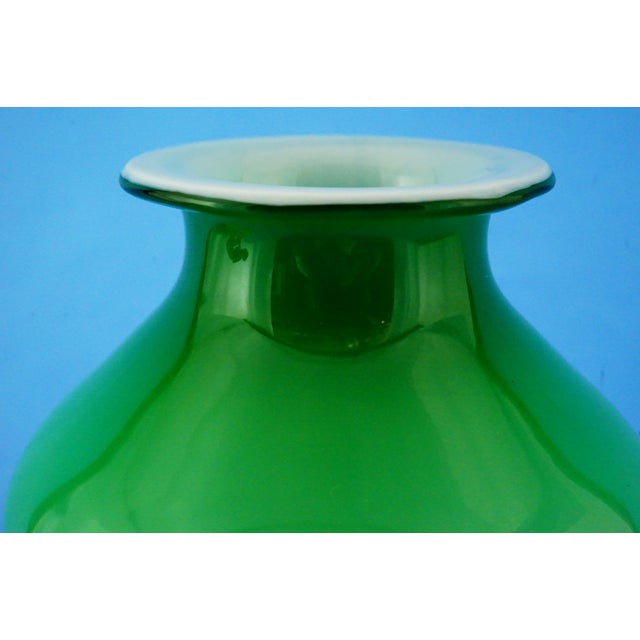 Vintage Green Glass Vase by Jerzy Sluczan-Orkusz for Tarnowiec Glassworks, 1980s For Sale - Image 12 of 18