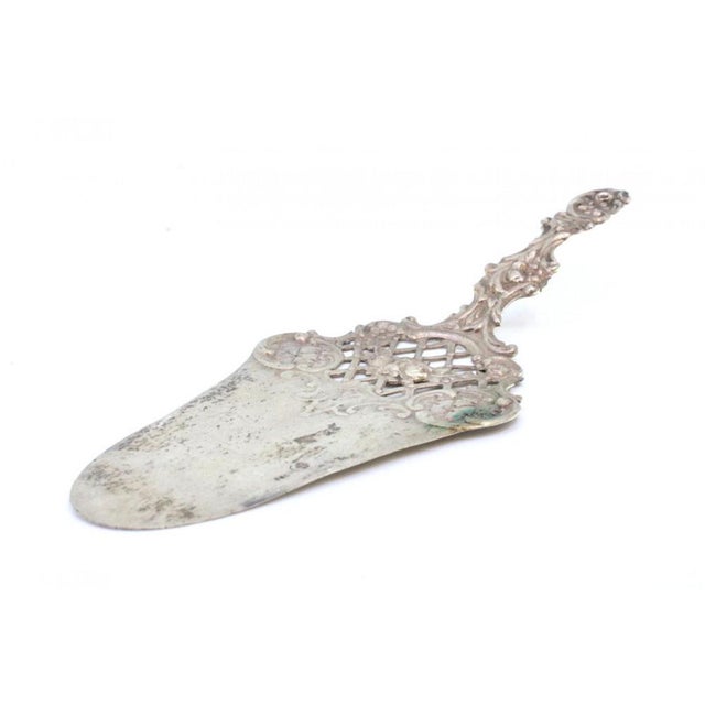 Silver Scalloped Cake Serving Spatula, in Very Good conditions. Designed from 2000 This piece has an attribution mark, I...