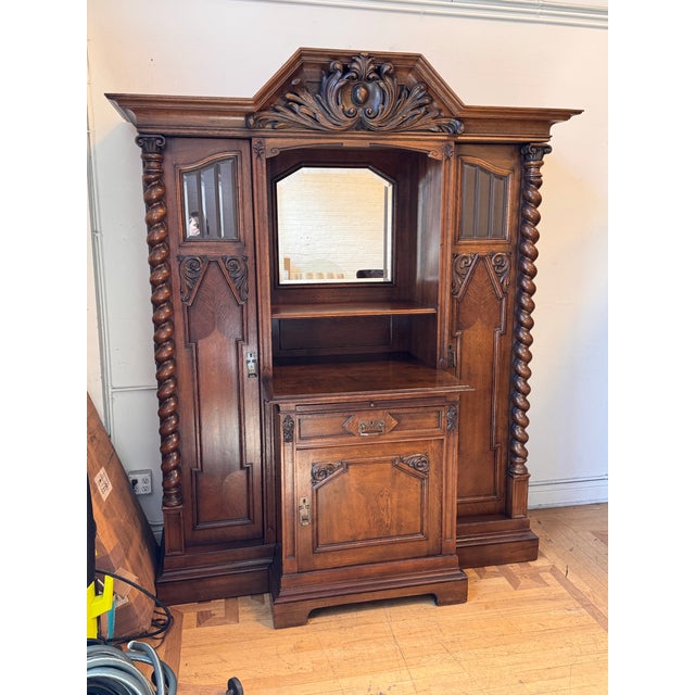 French Henry II Style Oak Hunt Cabinet, 19th Century For Sale - Image 10 of 12
