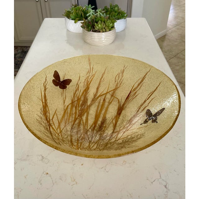 Mid-Century Modern Vintage Oversized Resin Butterfly Wheat Serving or Fruit Bowl For Sale - Image 3 of 11