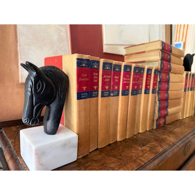 Mid-Century Set of 27 (Twenty Seven) Zane Grey Books Vintage Western Collection Tan Cloth Binding Red Blue Spine For Sale - Image 4 of 12