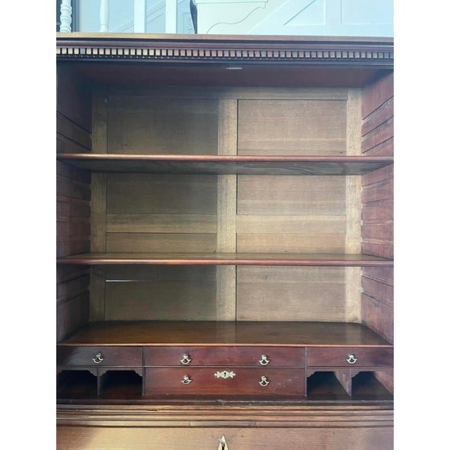 Wood Antique George II Figured Mahogany Bookcase, 1740 For Sale - Image 7 of 18