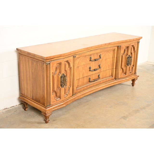 Rapids Furniture Company Karges Style French Regency Louis XVI Carved Fruitwood Long Dresser or Credenza, Circa 1960s For Sale - Image 4 of 15
