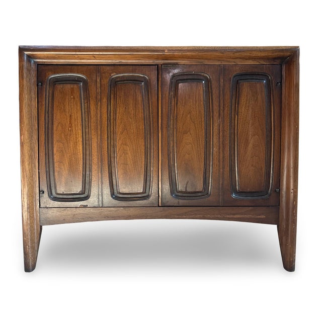 Mid-Century Modern Pair of Mid 20th Century Modern Walnut Kent Coffey Perspecta Nightstands, Attributed For Sale - Image 3 of 14