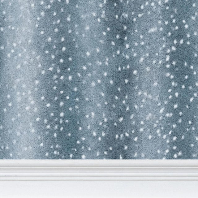 Blue Wilde Spotted Antelope Hide Traditional Wallpaper – Slate Blue Single Roll For Sale - Image 8 of 8