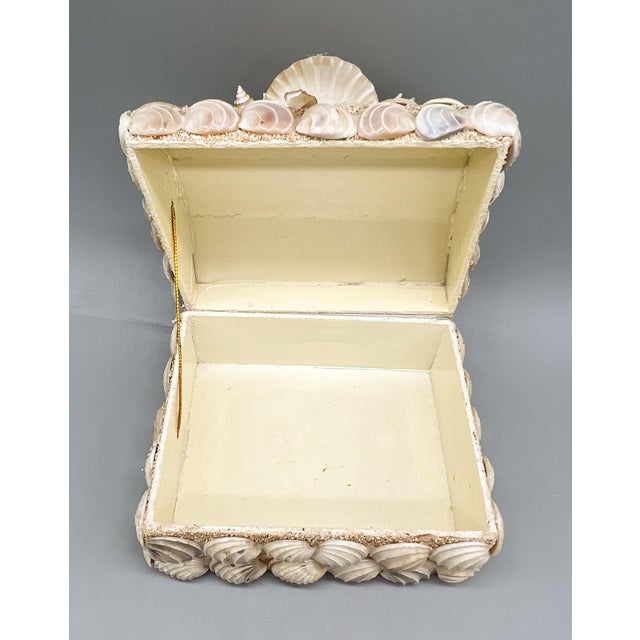 Vintage Handmade Seashell Encrusted Lidded Box – Coastal / Organic Modern For Sale In Houston - Image 6 of 14