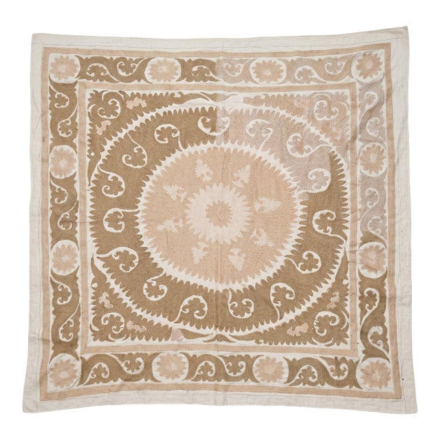 Suzani Wall Hanging Decor - Neutral Tan Uzbek Tablecloth For Sale