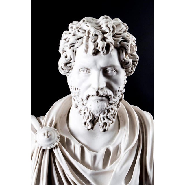 Marble Bust and Pedestal Depicting Roman Emperor Lucius Versus, Set of 2 For Sale - Image 4 of 18