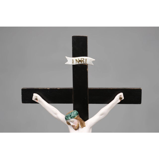 Mid-Century Modern Holy Water Font in Porcelain with Crucifix from Vieux Andenne, Belgium, 20th Century For Sale - Image 3 of 11