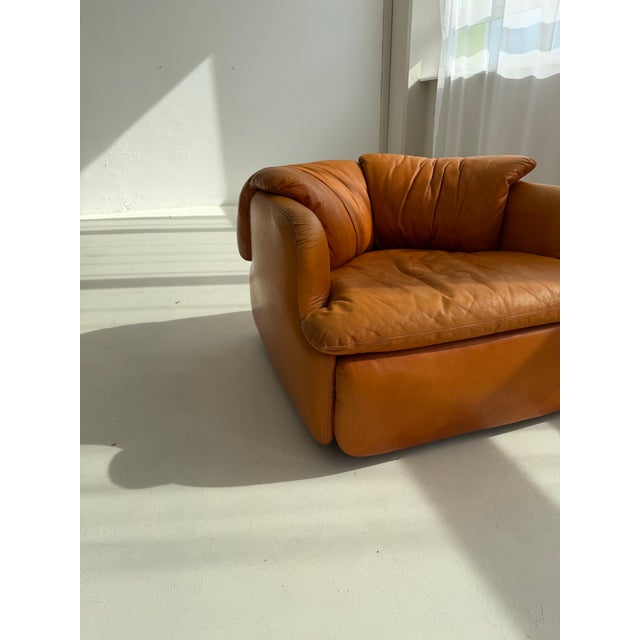 Vintage Italian Cognac Leather Confidential Lounge Chair by Alberto Rosselli for Saporiti, 1970s For Sale - Image 17 of 18