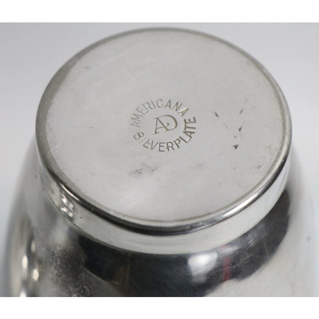 Americana Silverplate Art Deco Cocktail Shaker For Sale In New York - Image 6 of 8