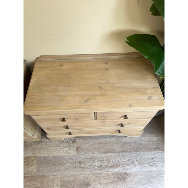 Matching Chests of Drawers in Pine, 1990s, Set of 2 For Sale - Image 6 of 9