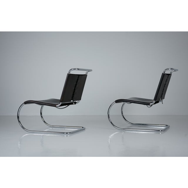 Mid-Century Modern MR30 Tubular Steel Armchair with Black Leather by Ludwig Mies Van Der Rohe for Knoll, 1960s, Set of 2 For Sale - Image 3 of 18