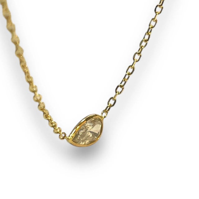 14k Yellow Gold 0.85ct Natural Diamond Bezeled Necklace For Sale In New York - Image 6 of 6