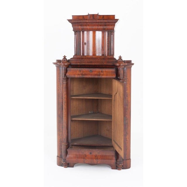 Biedermeier Corner Cabinet in Flame Mahogany, 1860 For Sale - Image 4 of 9
