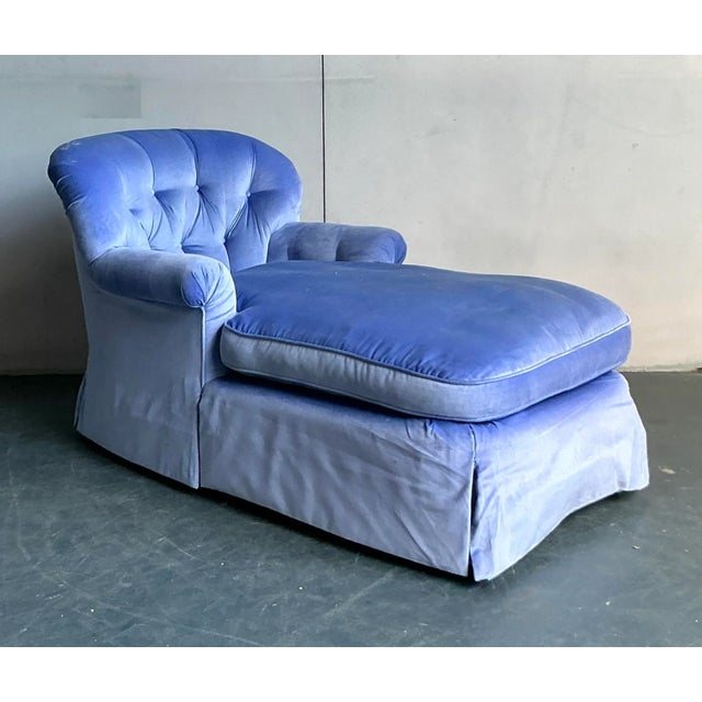 Late 20th Century Vintage Regency Tufted Velvet Chaise Lounge For Sale - Image 5 of 5