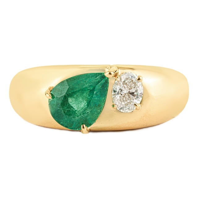 Chunky 18k Gold Emerald Diamond Contemporary Cocktail Ring Size 6 For Sale