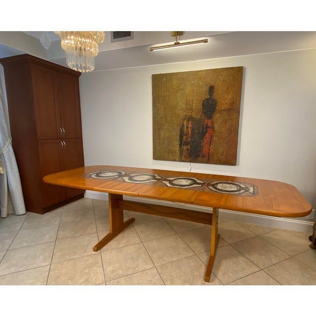 Large Mid-Century Extendable Danish Dining Table or MCM Teak Dining Table For Sale In Miami - Image 6 of 16