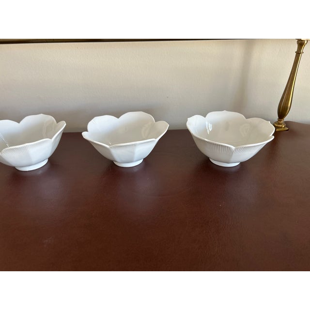 Hollywood Regency 1970s Hollywood Regency White Porcelain Lotus Bowls, Set of 4 For Sale - Image 3 of 6