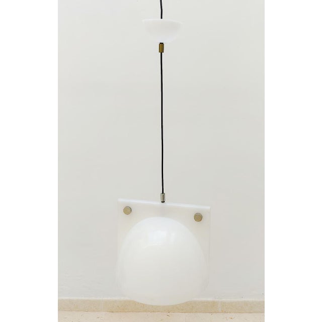Guzzini Space Age White Orione Pendant by Lampa Brazzoli for Guzzini, 1970s For Sale - Image 4 of 15