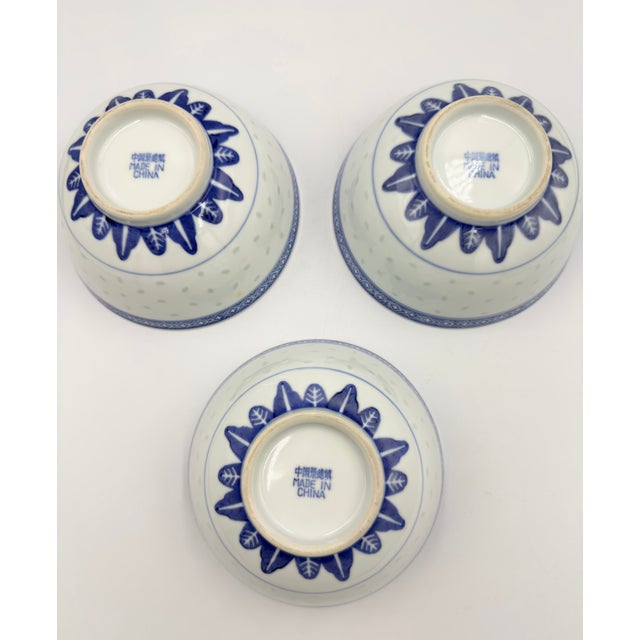White 1970s Tienshan Chinese Rice Grain Coupe Soup Bowls Blue & White Chrysanthemum 3pc Set For Sale - Image 8 of 8