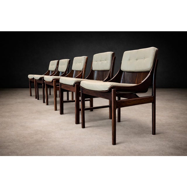 1960s Brazilian Modern Set of Five Rosewood & Leather Dining Chairs, Jorge Zalszupin, Brazil, 1960s For Sale - Image 5 of 14