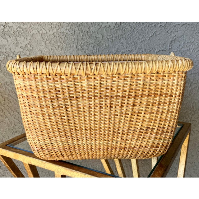 Nantucket-Style Late 20th-Century Sewing Basket With Pocketed Interior Drawstring Liner For Sale - Image 11 of 12