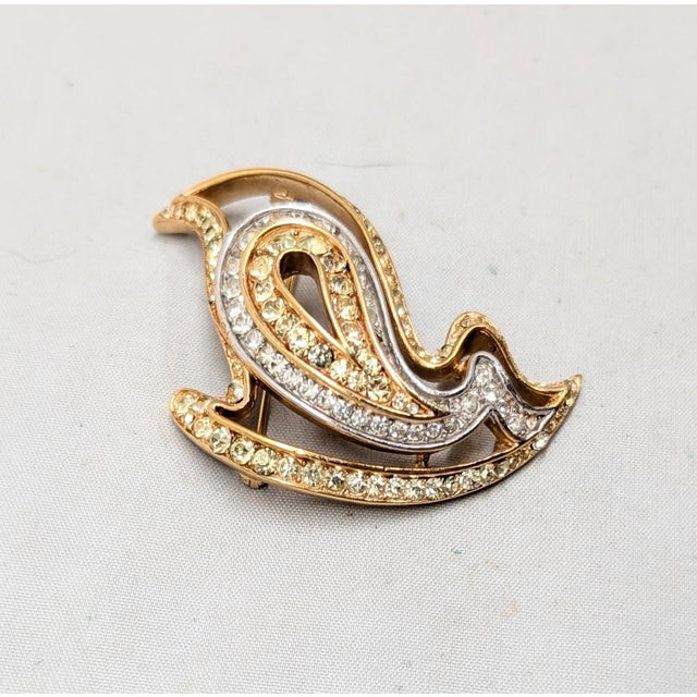 Vintage 1960s Signed Crown Trifari Abstract Goldtone Faux-Citrine & Clear Rhinestone Brooch For Sale In Philadelphia - Image 6 of 8