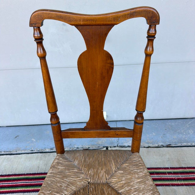 Antique Hudson Valley of New York, Queen Anne Turned Side Chair with Rush Seat, 18th Century An authentic 18th-century...