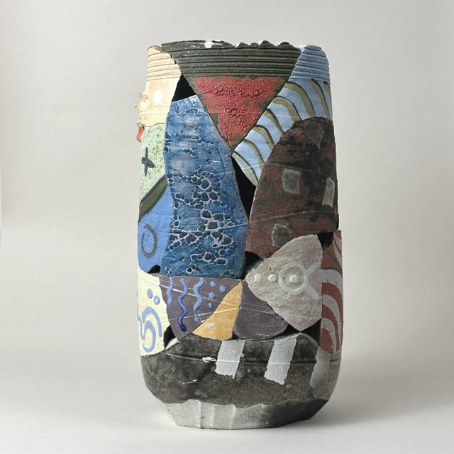 Postmodern Patrick Crabb (B. 1947) - Postmodernist Raku Shard Ceramic Vessel, Signed (1994) For Sale - Image 3 of 10