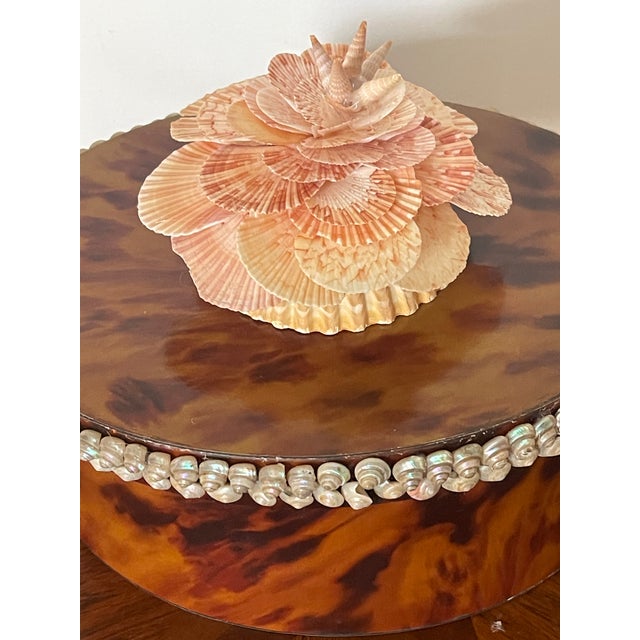 1940s Antque Tortoiseshell Paper Box With Sea Shell Rosette For Sale - Image 5 of 5