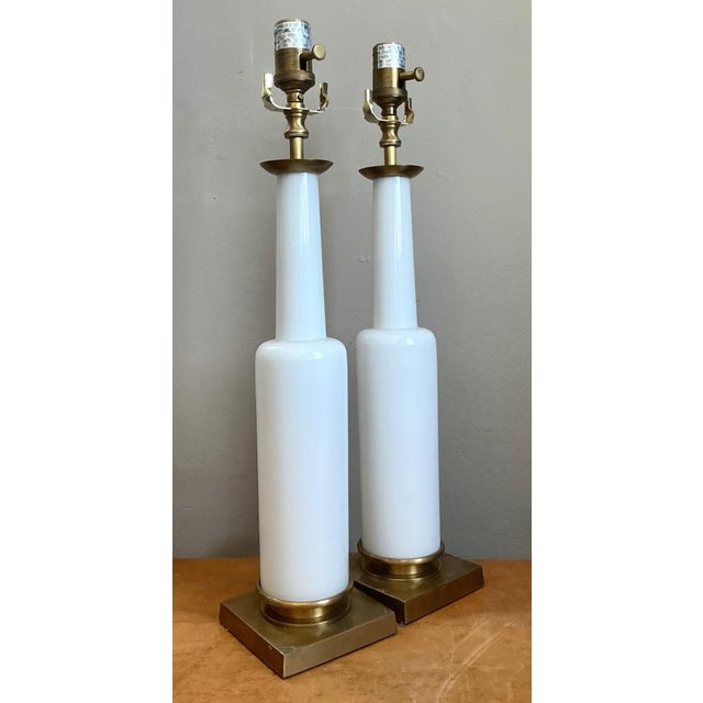 Vintage Mid-Century Modern Style White Ceramic Table Lamps For Sale - Image 15 of 16