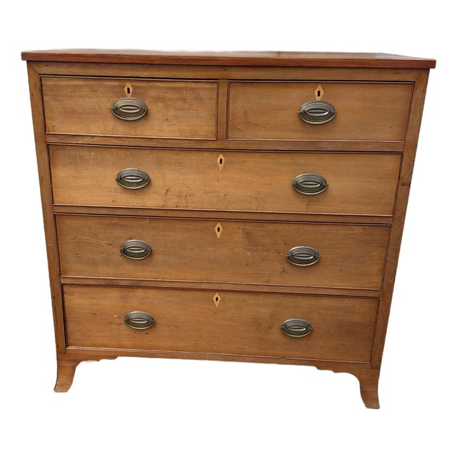 Antique Cherry Hepplewhite Five-Drawer Chest of Drawers, Pennsylvania or Maryland, Circa 1800-1810 For Sale