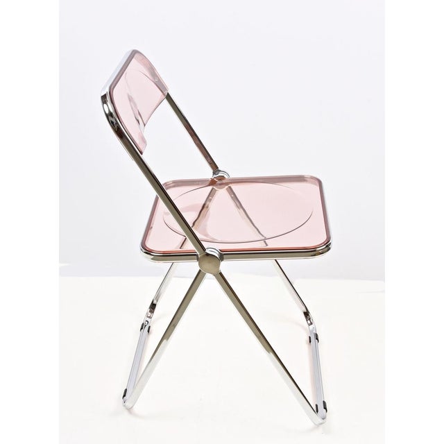 Castelli Acrylic Glass Pink and Chrome Plia Chairs by Piretti for Castelli, Italy, 1970s, Set of 4 For Sale - Image 4 of 18