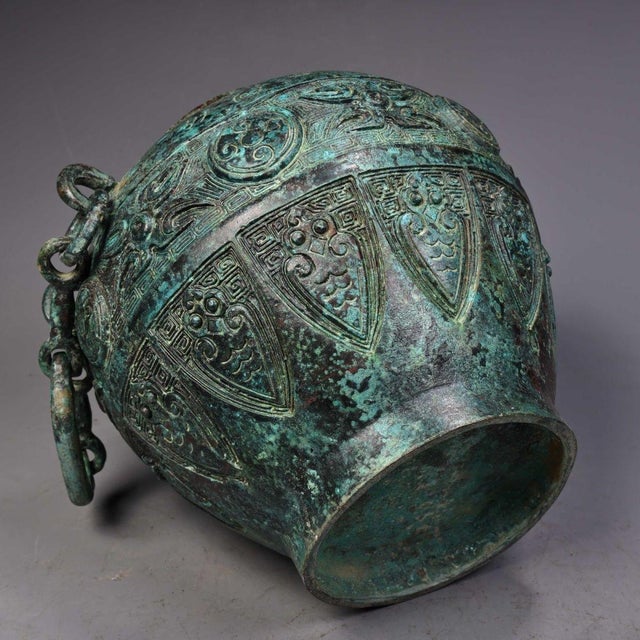 Bronze Lidded Jar With Chain Handles - Archaic Style Vessel For Sale In Los Angeles - Image 6 of 10